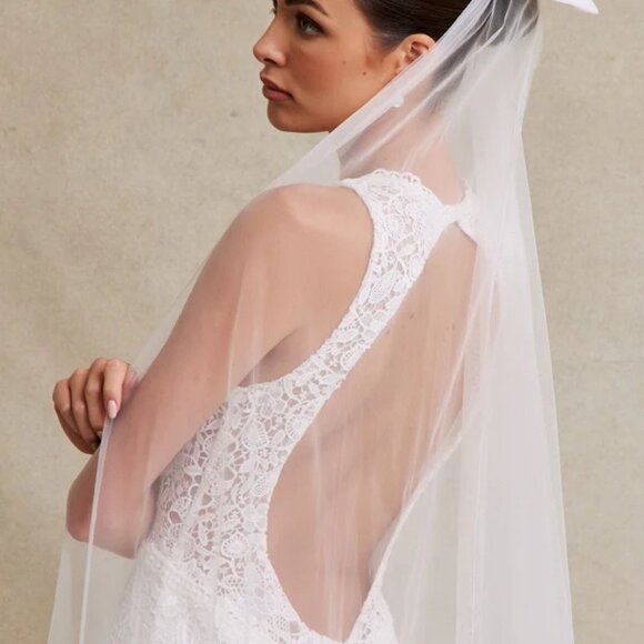 New long off white wedding dress.Veil included, bridal gown.Church Destination - Picture 4 of 8
